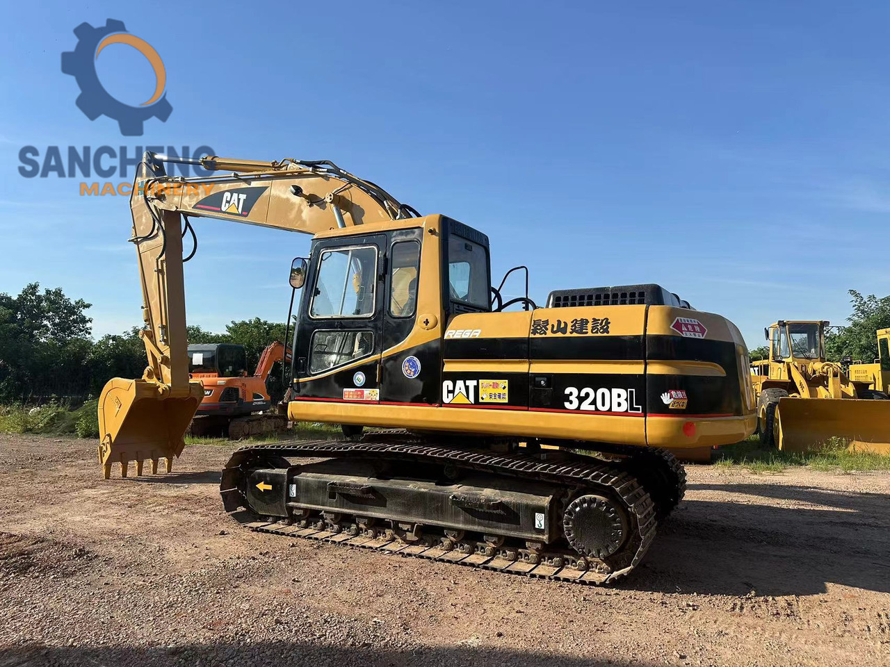 CATERPILLAR 320BL - حفار زحاف: صورة 2 CATERPILLAR 320BL - حفار زحاف: صورة 2