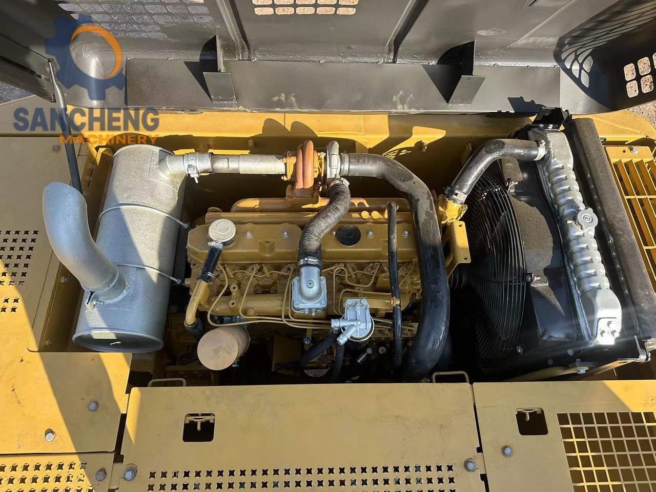 حفار زحاف CATERPILLAR 320B: صورة 7