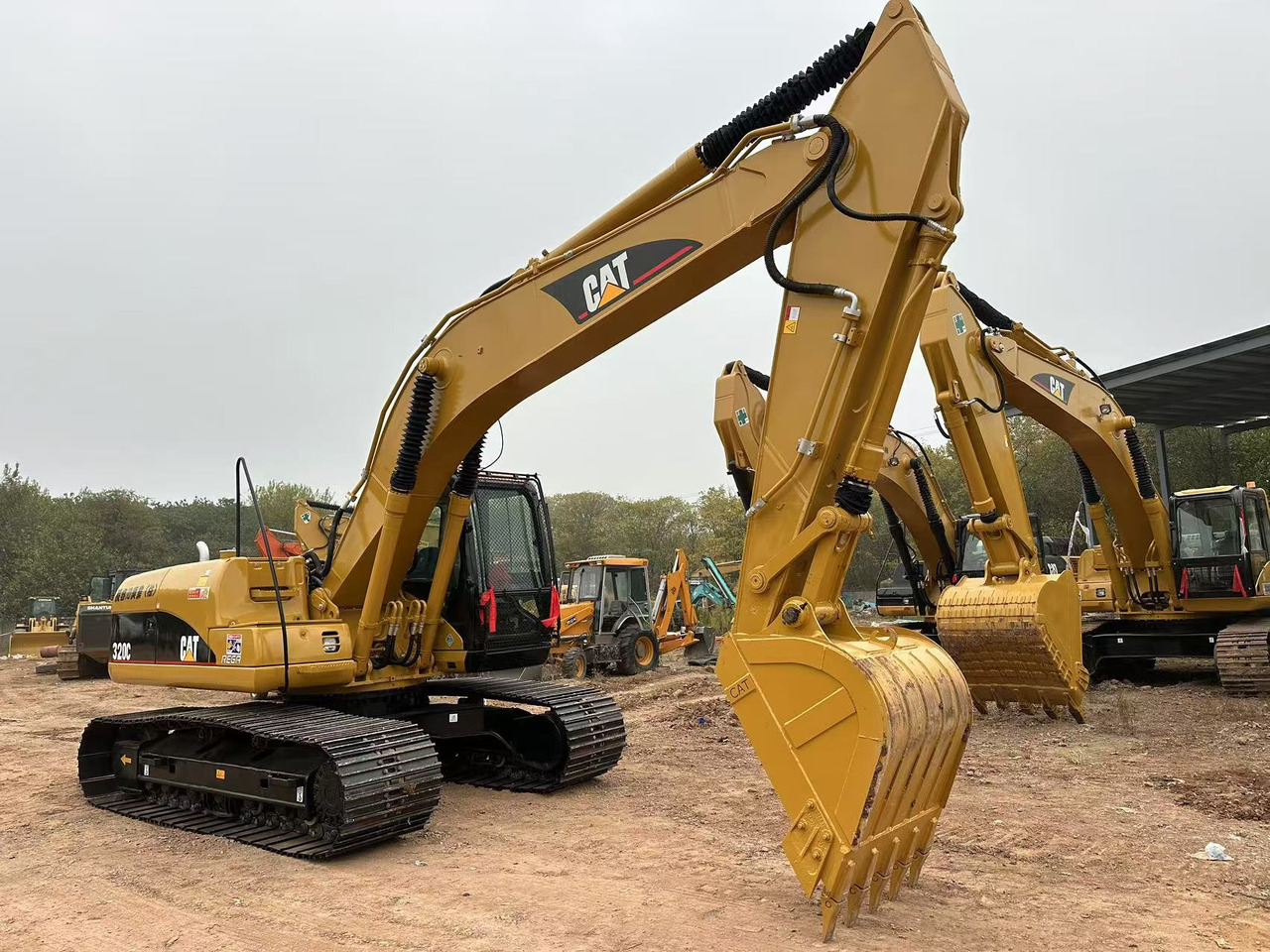 CATERPILLAR 320CL - حفار زحاف: صورة 4 CATERPILLAR 320CL - حفار زحاف: صورة 4
