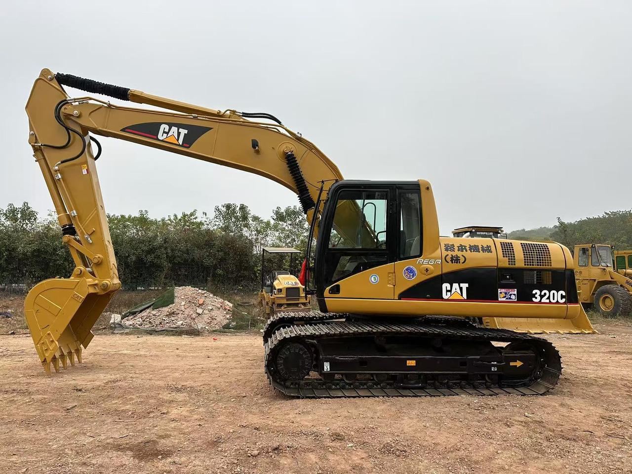 CATERPILLAR 320CL - حفار زحاف: صورة 1 CATERPILLAR 320CL - حفار زحاف: صورة 1