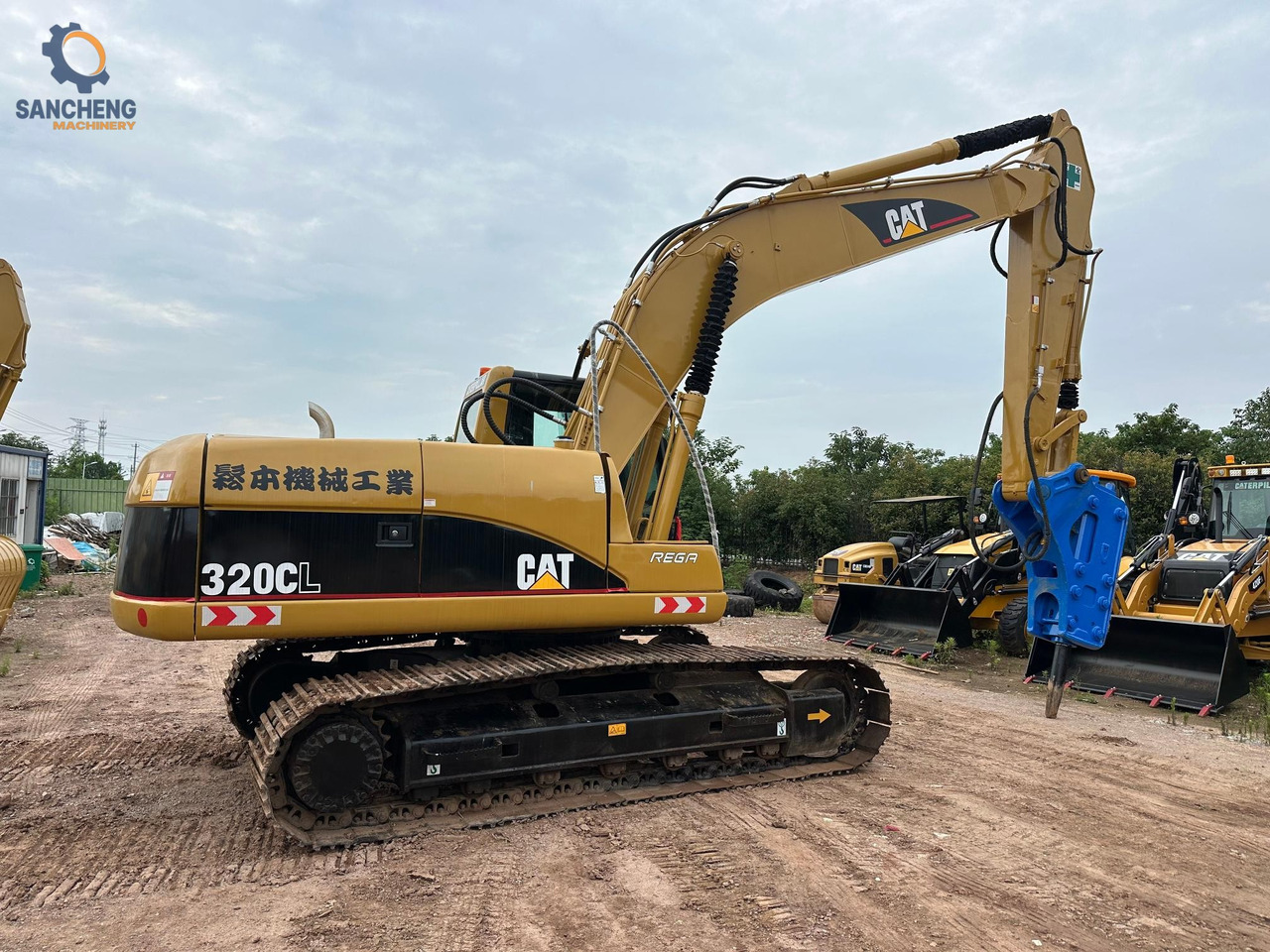 CATERPILLAR 320CL - حفار زحاف: صورة 4 CATERPILLAR 320CL - حفار زحاف: صورة 4