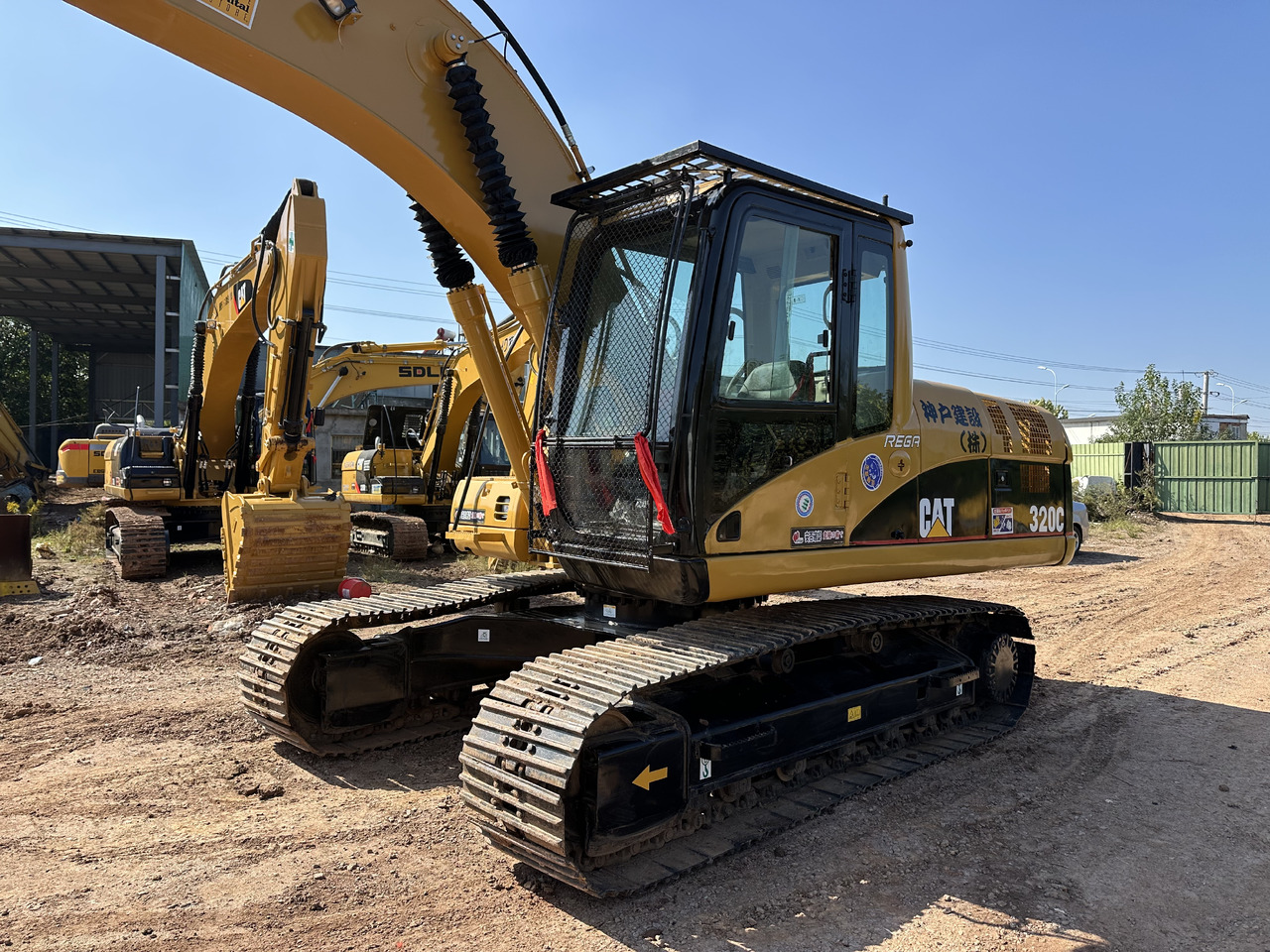 CATERPILLAR 320CL - حفار زحاف: صورة 2 CATERPILLAR 320CL - حفار زحاف: صورة 2