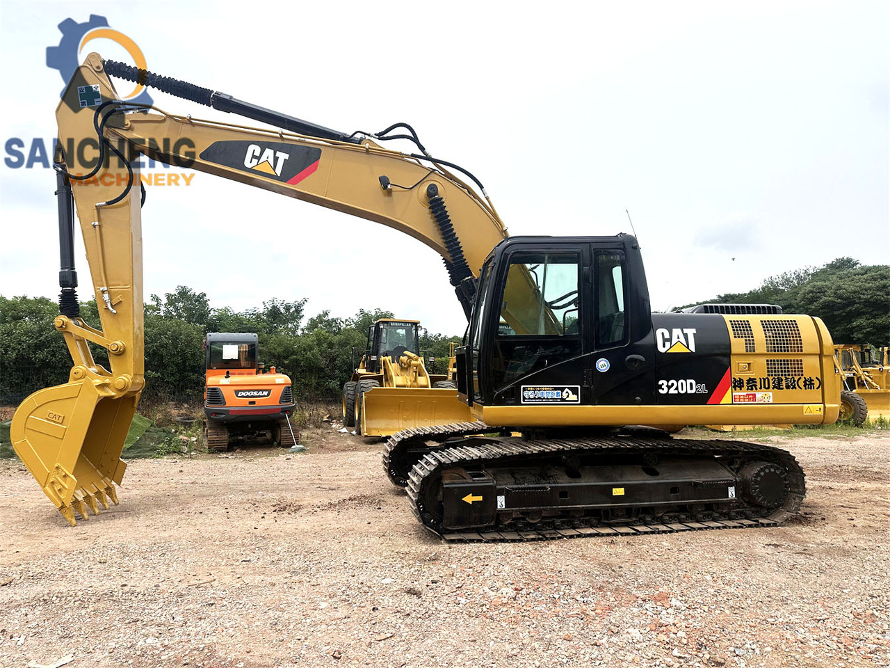 CATERPILLAR 320D2L - حفار زحاف: صورة 3 CATERPILLAR 320D2L - حفار زحاف: صورة 3