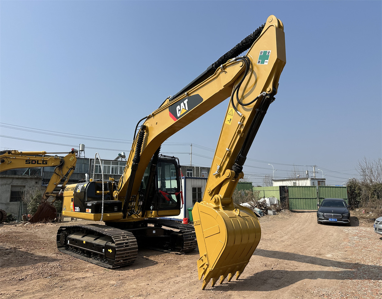 CATERPILLAR 320D2L - حفار زحاف: صورة 4 CATERPILLAR 320D2L - حفار زحاف: صورة 4