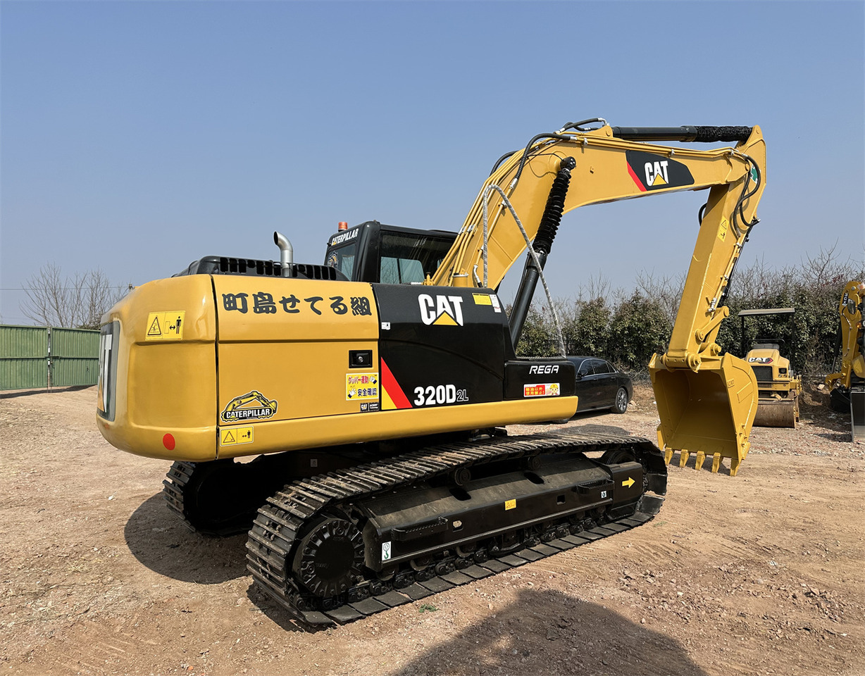 CATERPILLAR 320D2L - حفار زحاف: صورة 1 CATERPILLAR 320D2L - حفار زحاف: صورة 1