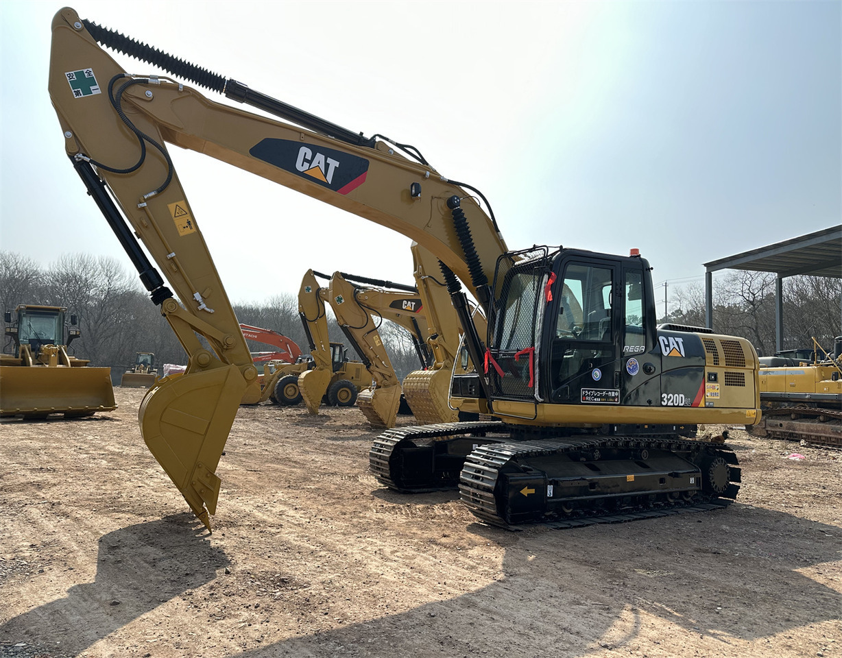 CATERPILLAR 320D2L - حفار زحاف: صورة 3 CATERPILLAR 320D2L - حفار زحاف: صورة 3