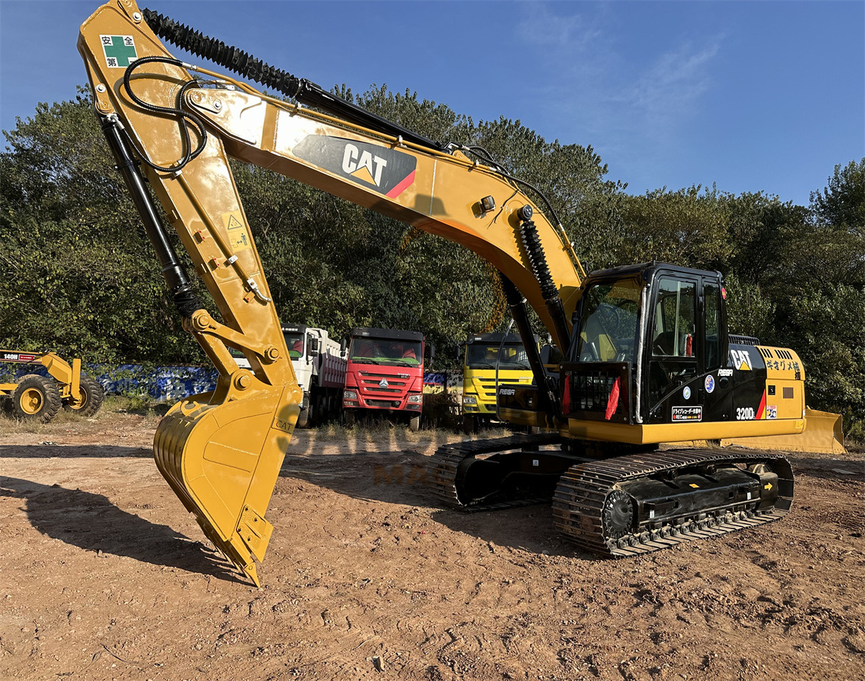 CATERPILLAR 320DL - حفار زحاف: صورة 4 CATERPILLAR 320DL - حفار زحاف: صورة 4