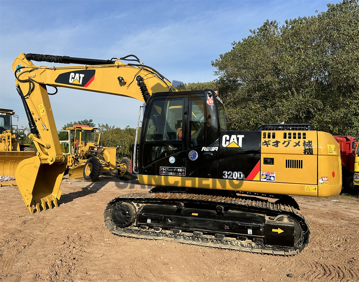 CATERPILLAR 320DL - حفار زحاف: صورة 3 CATERPILLAR 320DL - حفار زحاف: صورة 3