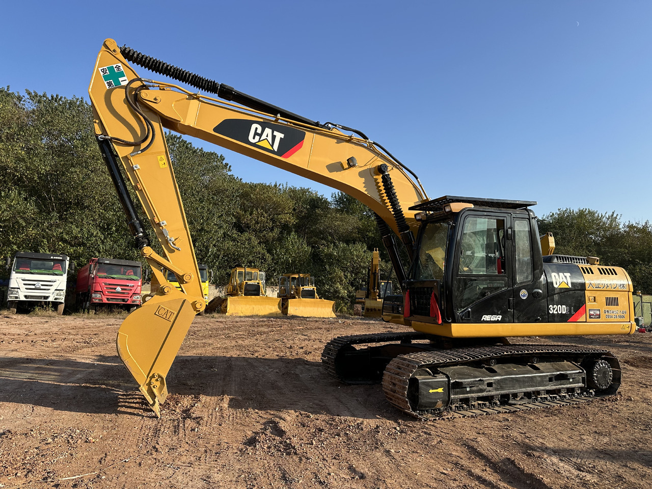 CATERPILLAR 320DL - حفار زحاف: صورة 3 CATERPILLAR 320DL - حفار زحاف: صورة 3
