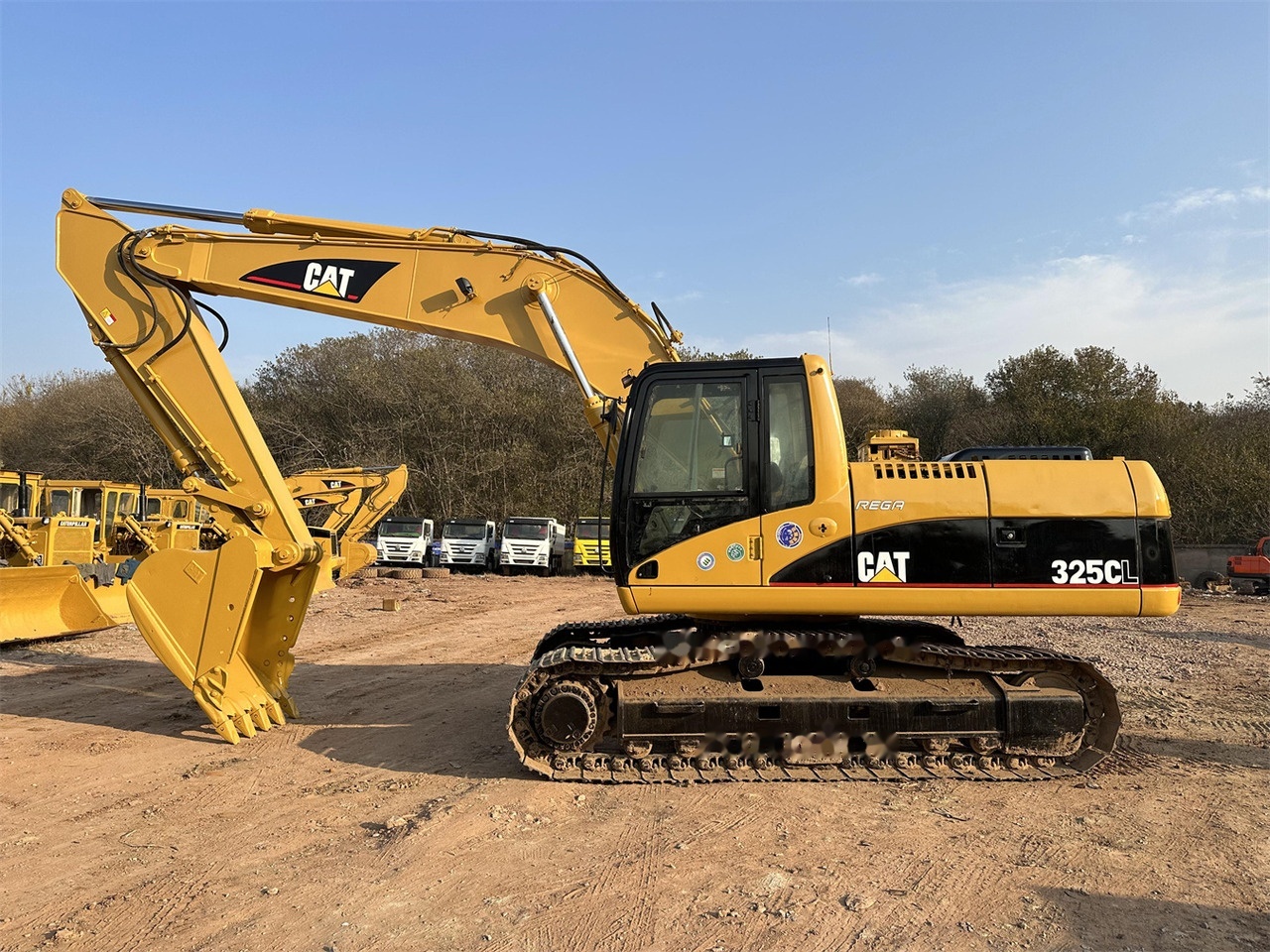 CATERPILLAR 325CL - حفار زحاف: صورة 1 CATERPILLAR 325CL - حفار زحاف: صورة 1