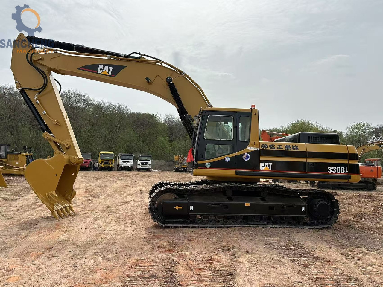 CATERPILLAR 330BL - حفار زحاف: صورة 4 CATERPILLAR 330BL - حفار زحاف: صورة 4