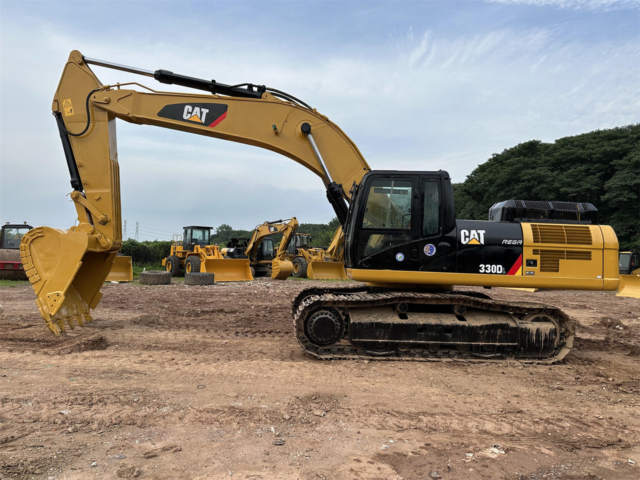 CATERPILLAR 330D - حفار زحاف: صورة 3 CATERPILLAR 330D - حفار زحاف: صورة 3