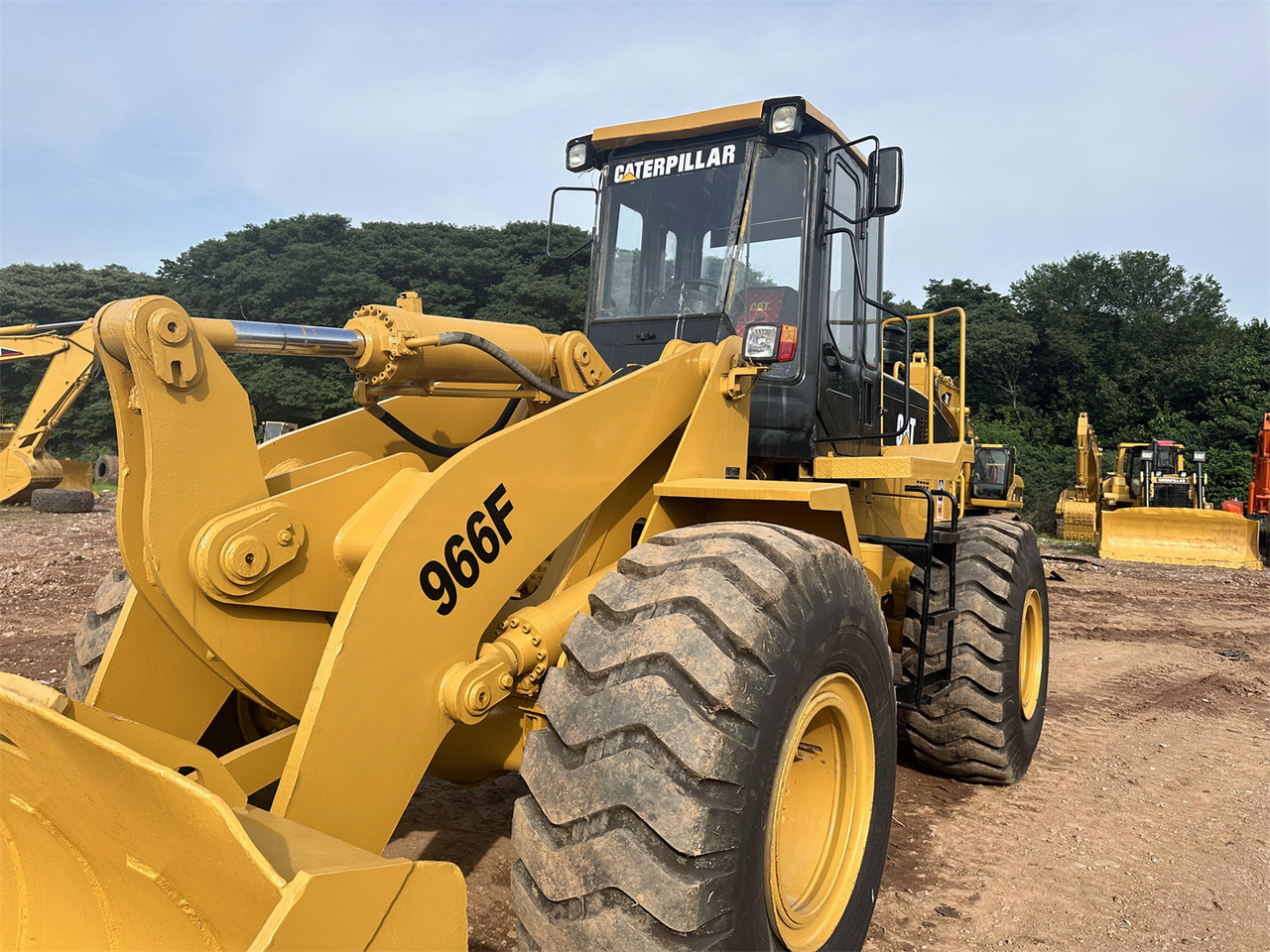 اللودر بعجل CATERPILLAR 966F: صورة 13