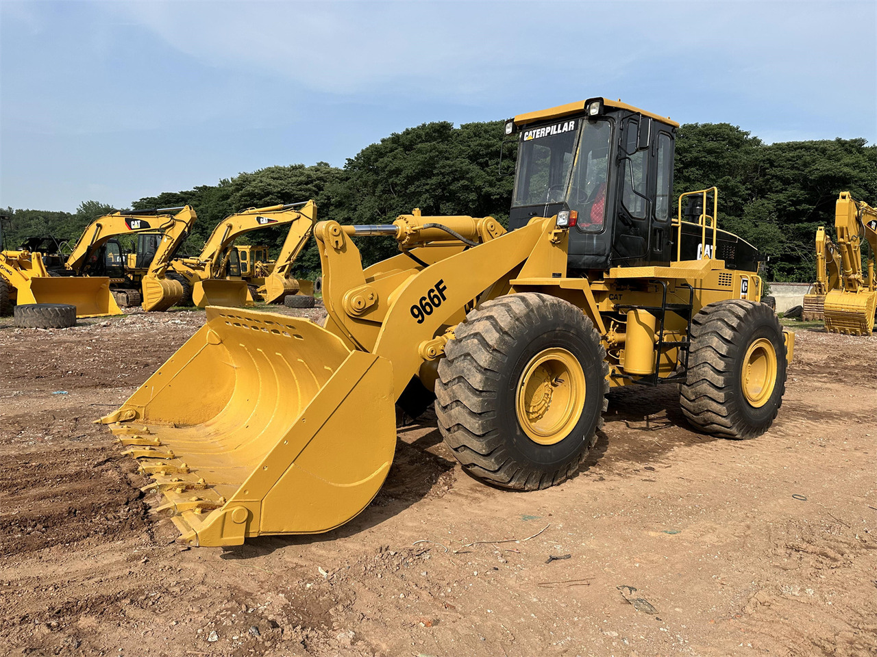 CATERPILLAR 966F - اللودر بعجل: صورة 1 CATERPILLAR 966F - اللودر بعجل: صورة 1