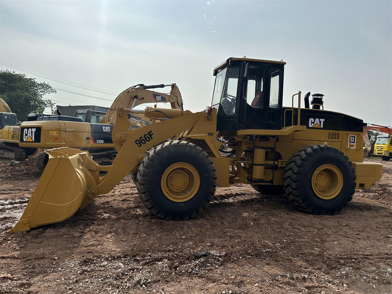 اللودر بعجل CATERPILLAR 966F: صورة 6
