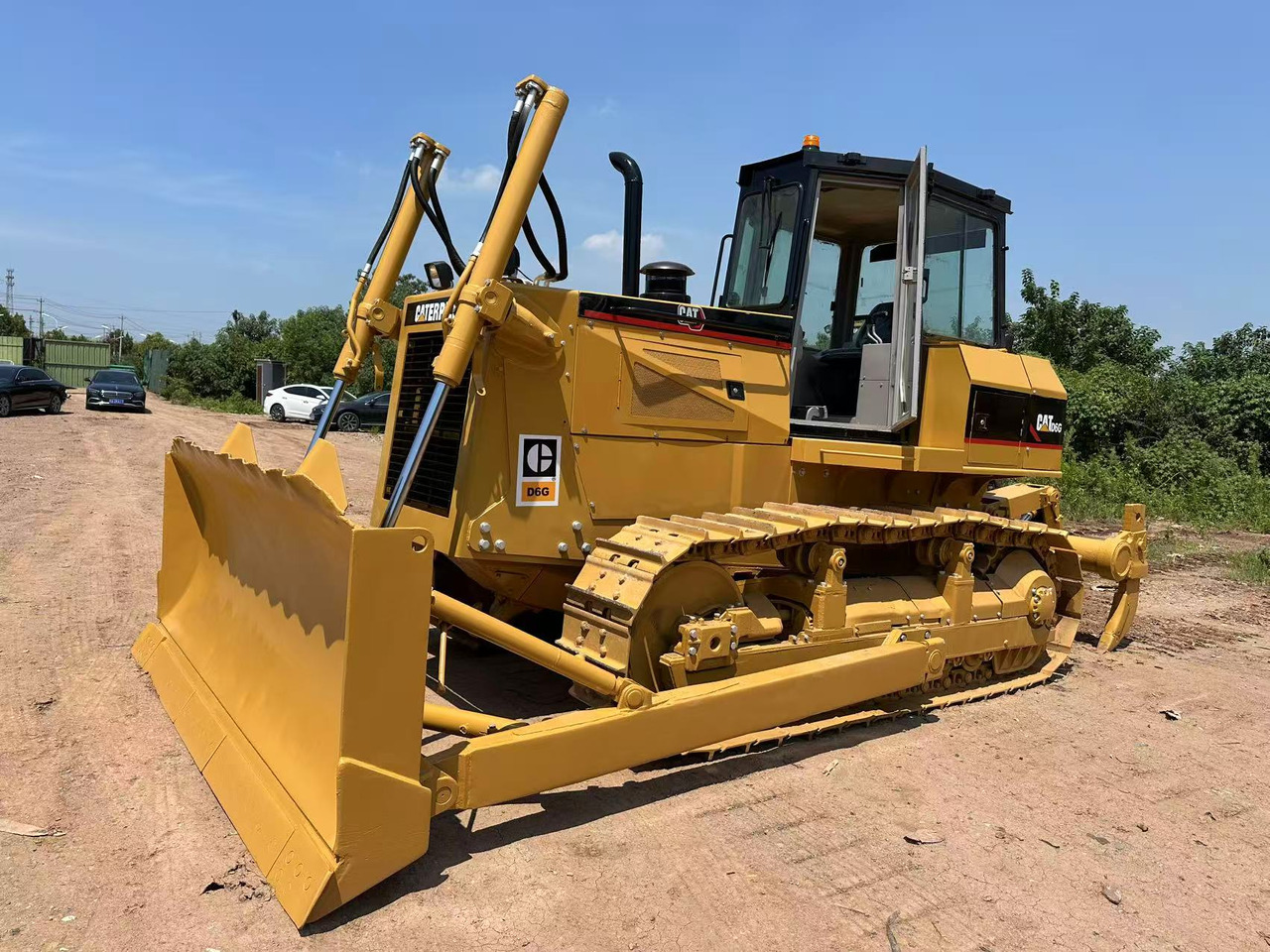 CATERPILLAR D6G - جرافة: صورة 2 CATERPILLAR D6G - جرافة: صورة 2