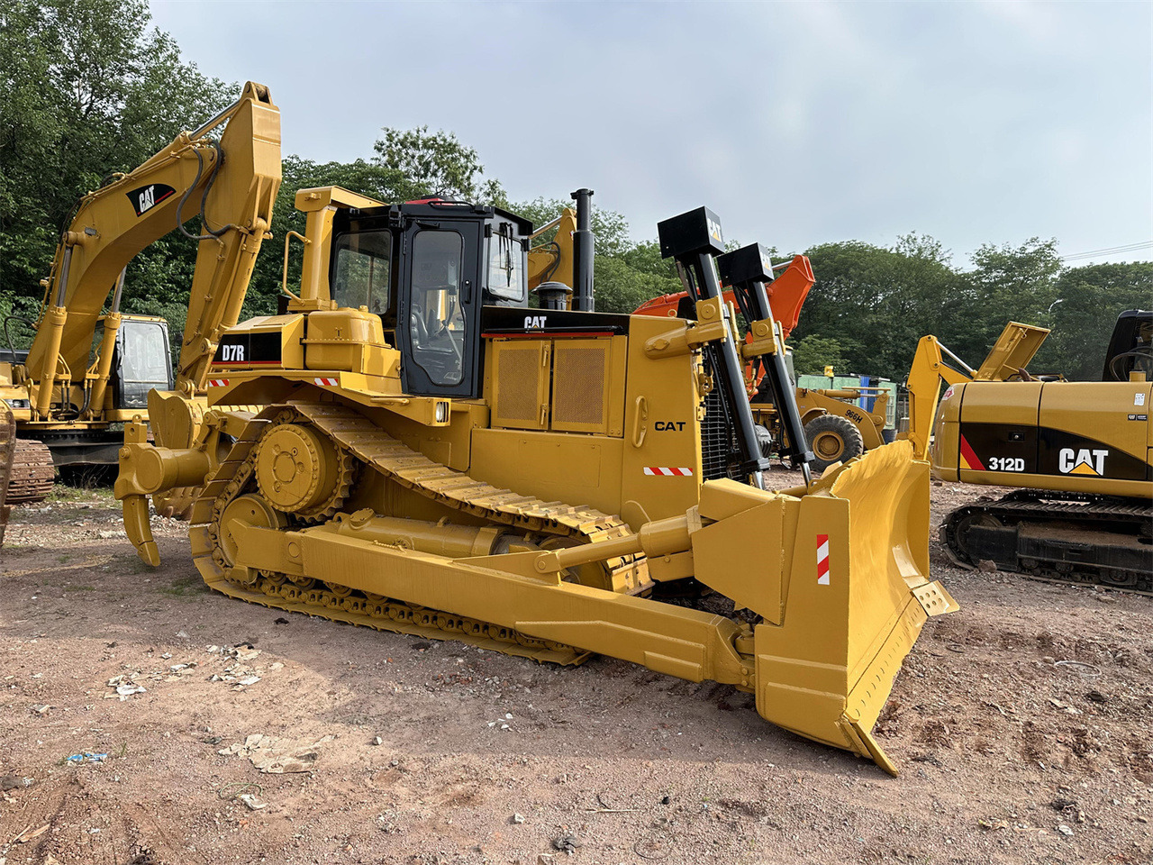 CATERPILLAR D7R - جرافة: صورة 3 CATERPILLAR D7R - جرافة: صورة 3