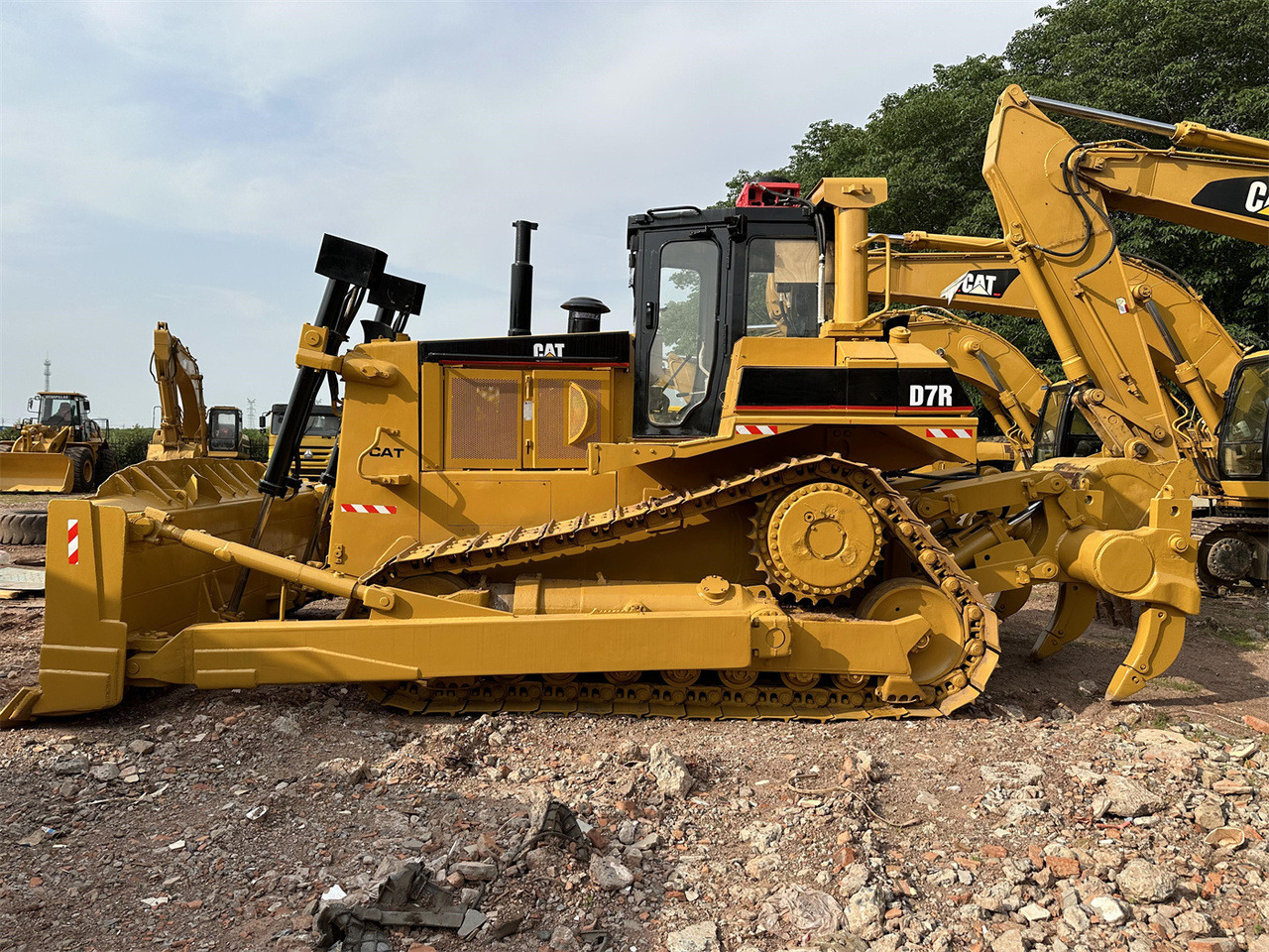 جرافة CATERPILLAR D7R: صورة 7