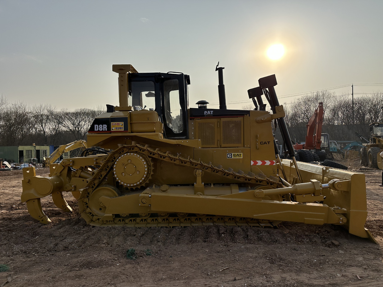CATERPILLAR D8R Bulldozer - جرافة: صورة 2 CATERPILLAR D8R Bulldozer - جرافة: صورة 2