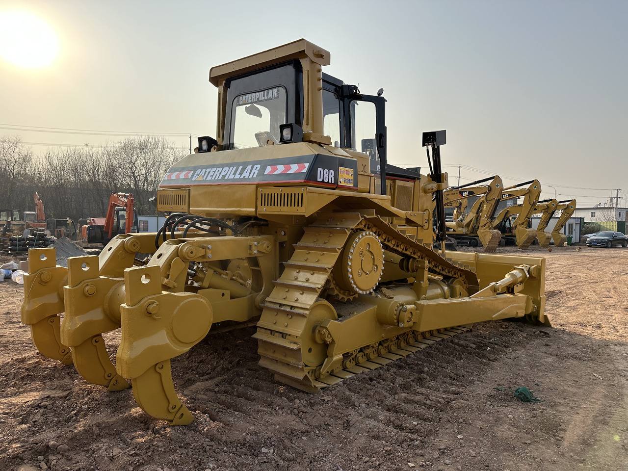 CATERPILLAR D8R - جرافة: صورة 1 CATERPILLAR D8R - جرافة: صورة 1