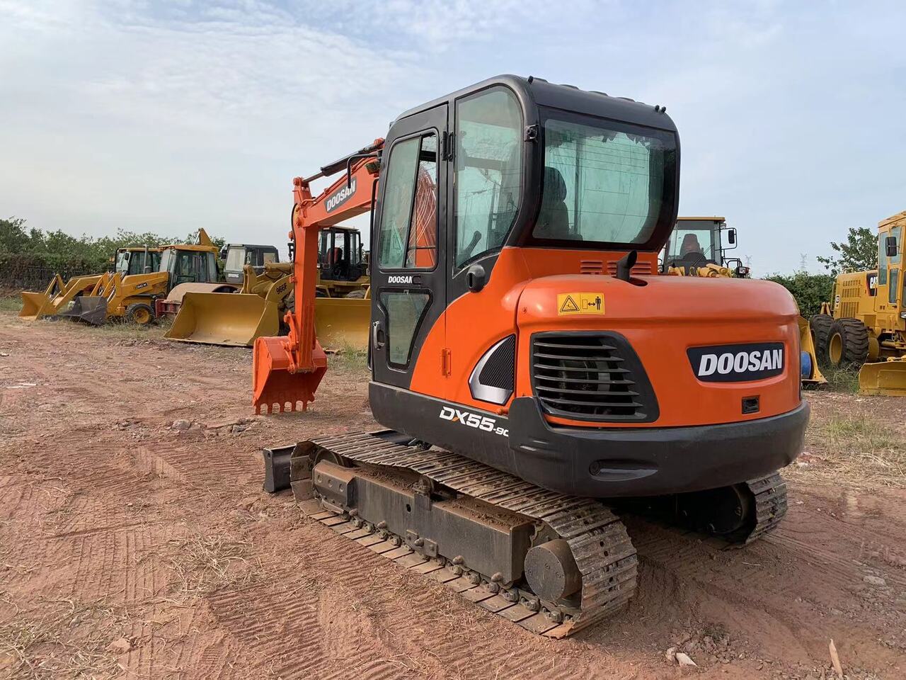 DOOSAN DX55 excavator - حفارة: صورة 2 DOOSAN DX55 excavator - حفارة: صورة 2
