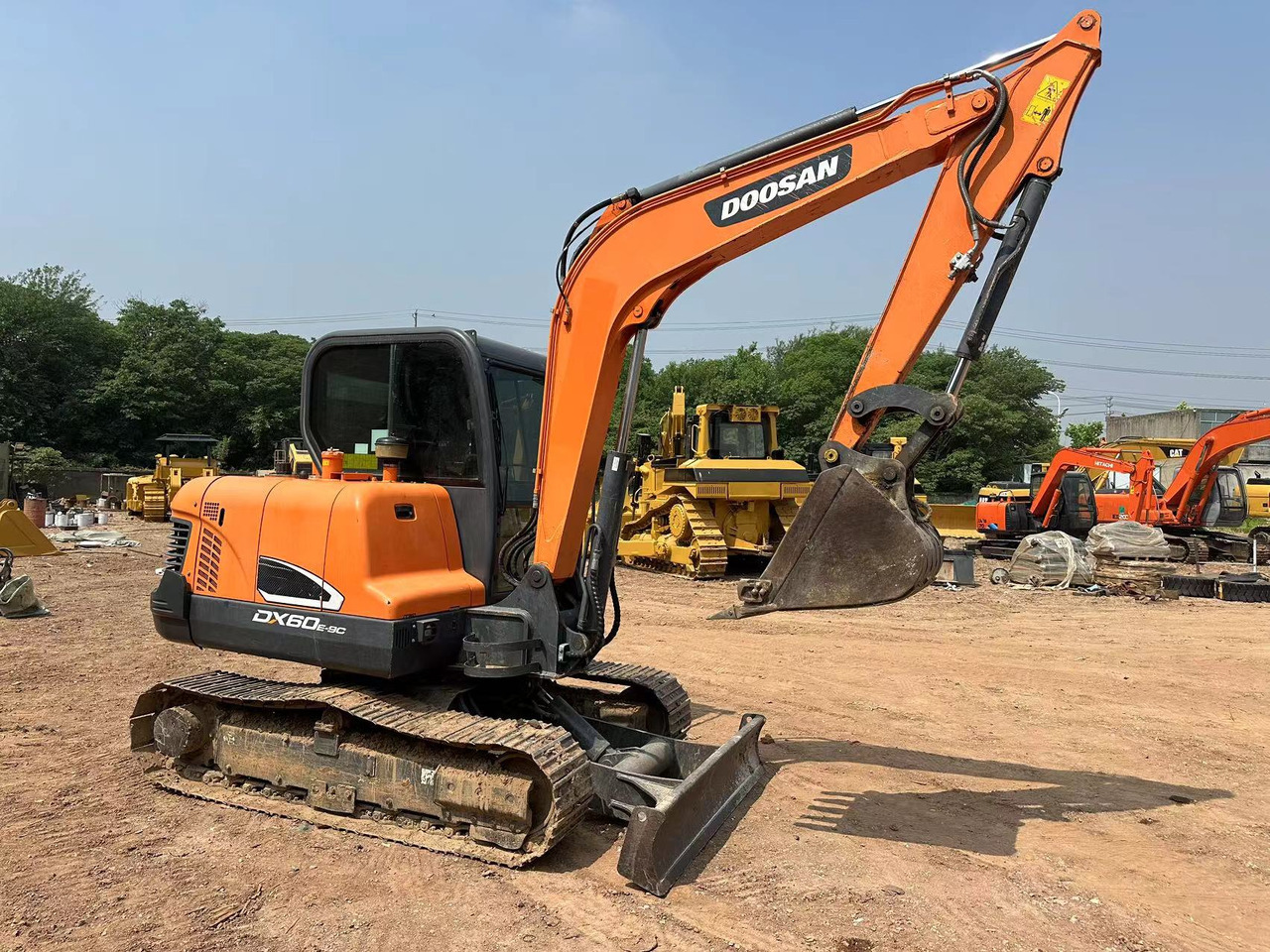 DOOSAN DX60 - حفار زحاف: صورة 1 DOOSAN DX60 - حفار زحاف: صورة 1