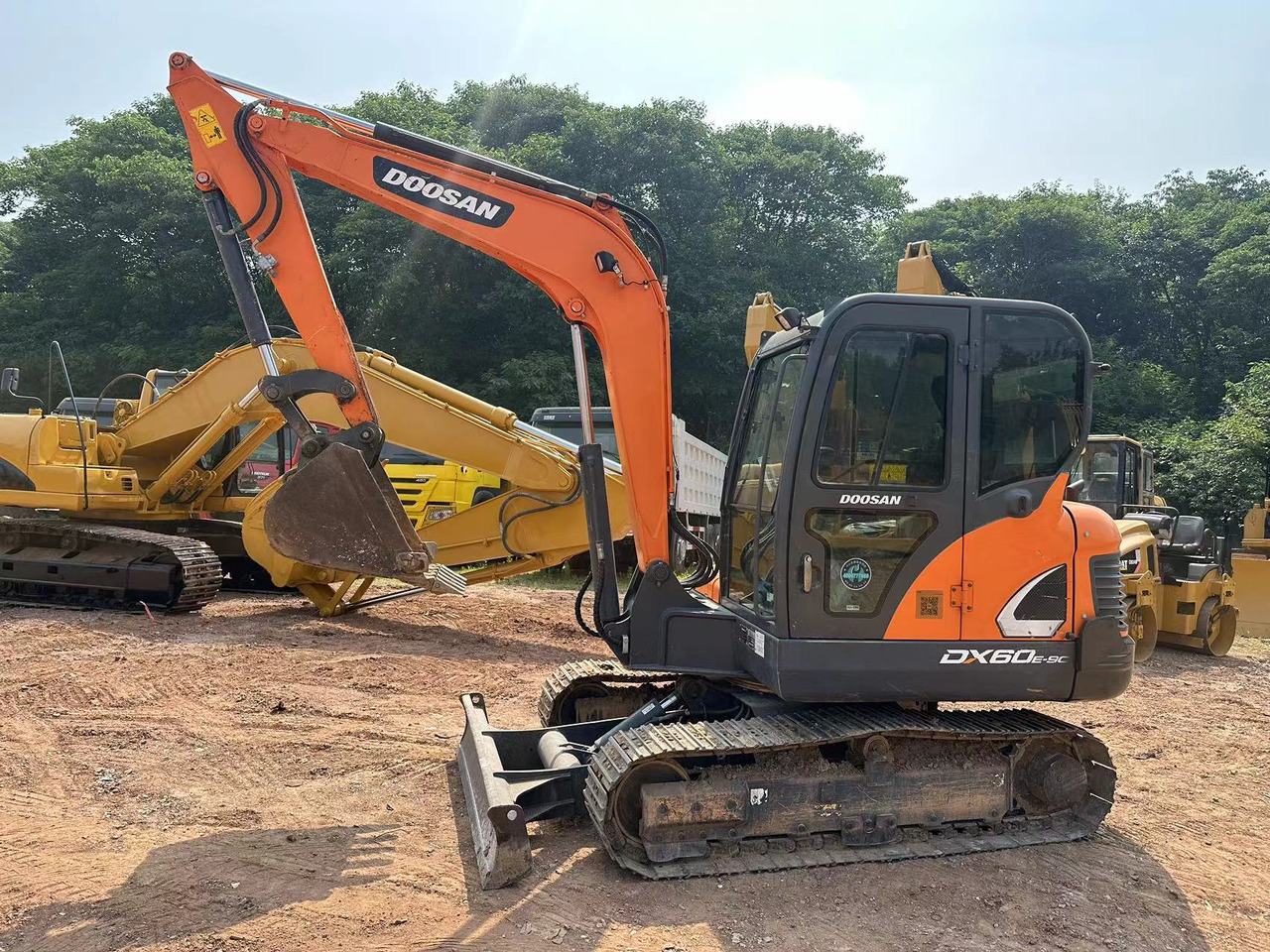 DOOSAN DX60 - حفار زحاف: صورة 2 DOOSAN DX60 - حفار زحاف: صورة 2