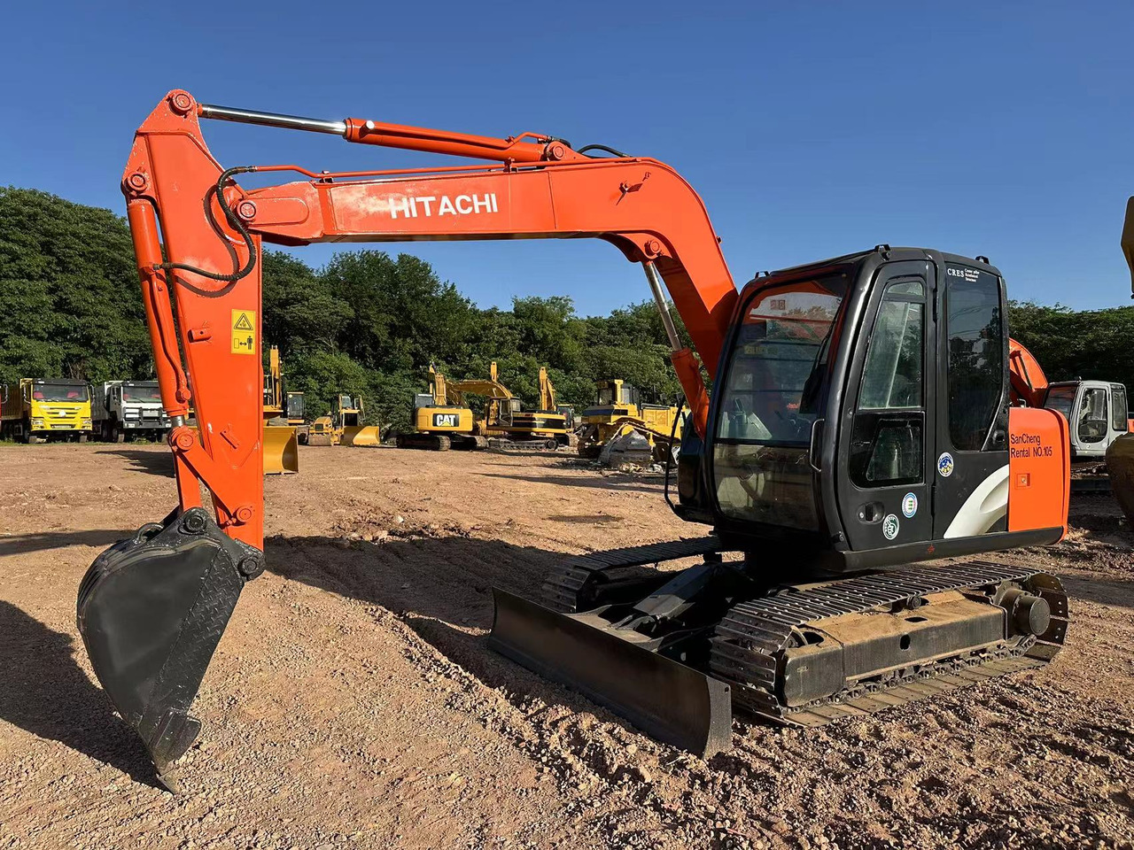 HITACHI ZAXIS ZX70 - حفارة مُصَّغرة: صورة 1 HITACHI ZAXIS ZX70 - حفارة مُصَّغرة: صورة 1