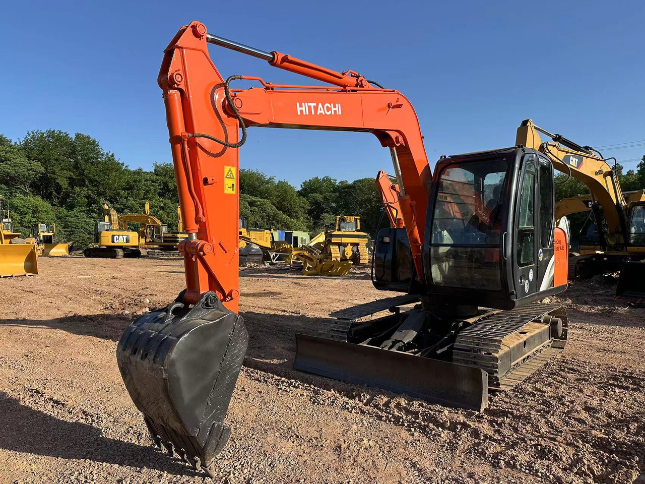 HITACHI ZAXIS ZX70 - حفارة مُصَّغرة: صورة 1 HITACHI ZAXIS ZX70 - حفارة مُصَّغرة: صورة 1
