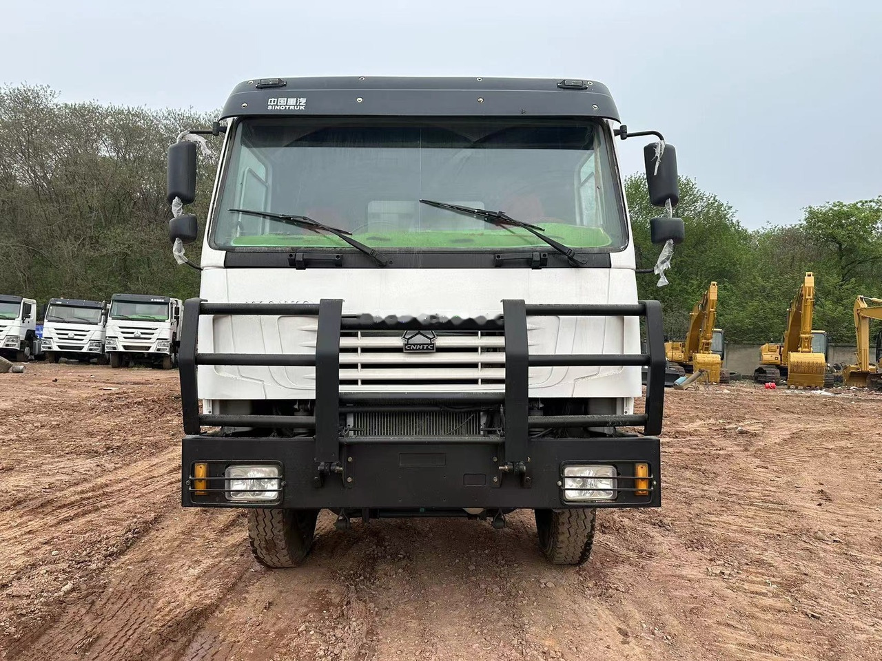 SINOTRUK HOWO 371 with Bumper - شاحنة قلاب: صورة 1 SINOTRUK HOWO 371 with Bumper - شاحنة قلاب: صورة 1