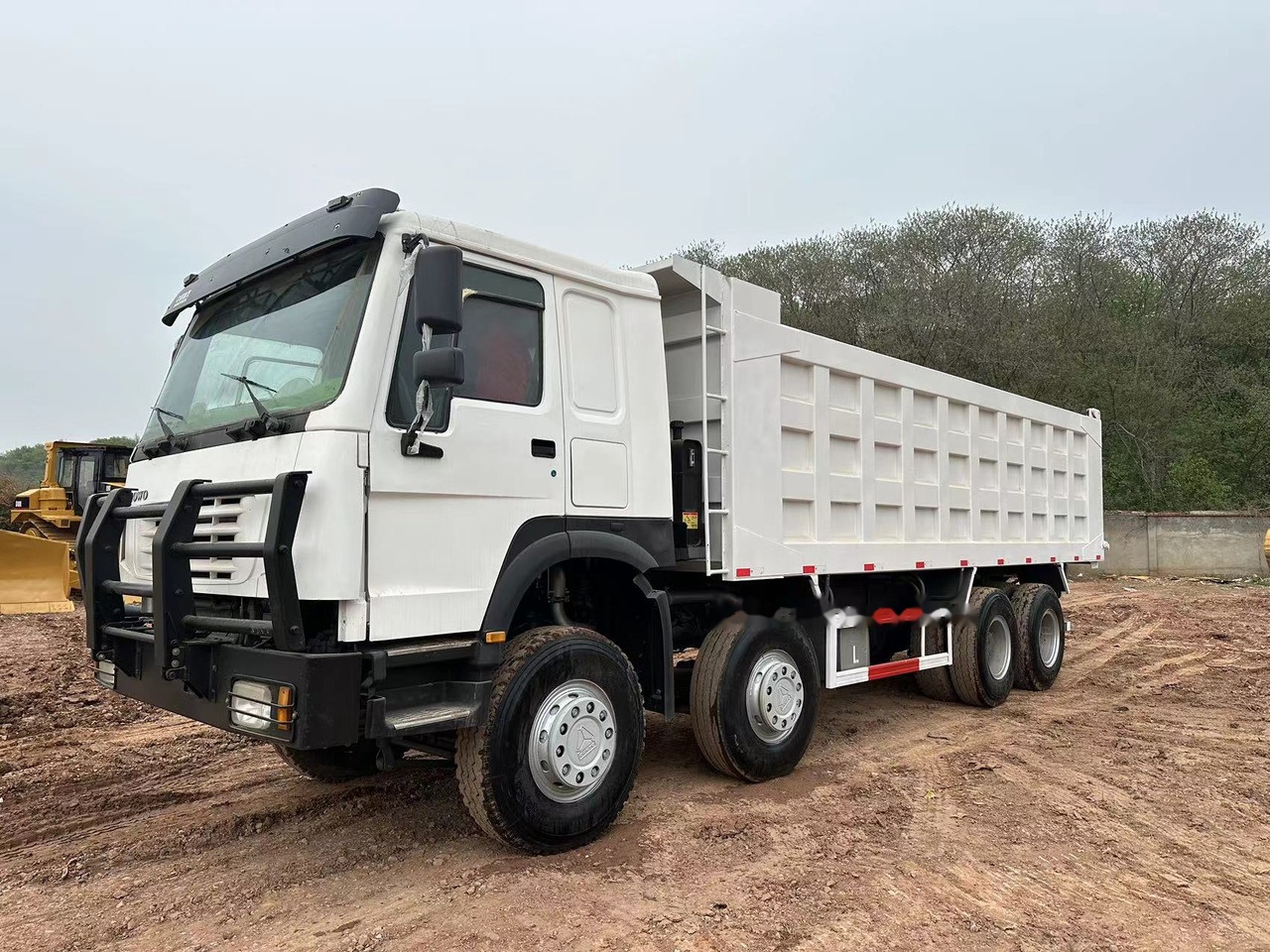 SINOTRUK HOWO 371 with Bumper - شاحنة قلاب: صورة 1 SINOTRUK HOWO 371 with Bumper - شاحنة قلاب: صورة 1