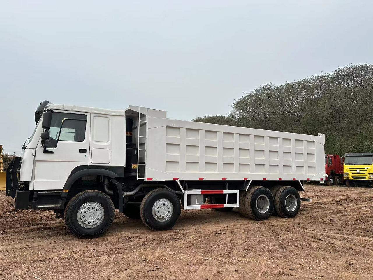 SINOTRUK HOWO 371 with Bumper - شاحنة قلاب: صورة 4 SINOTRUK HOWO 371 with Bumper - شاحنة قلاب: صورة 4