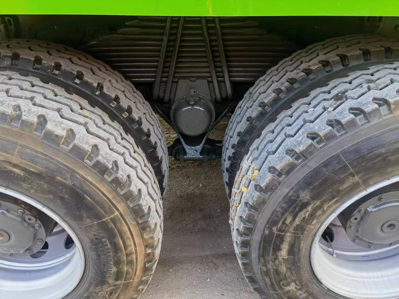 SINOTRUK HOWO 375hp 6X4 - شاحنة قلاب: صورة 4 SINOTRUK HOWO 375hp 6X4 - شاحنة قلاب: صورة 4