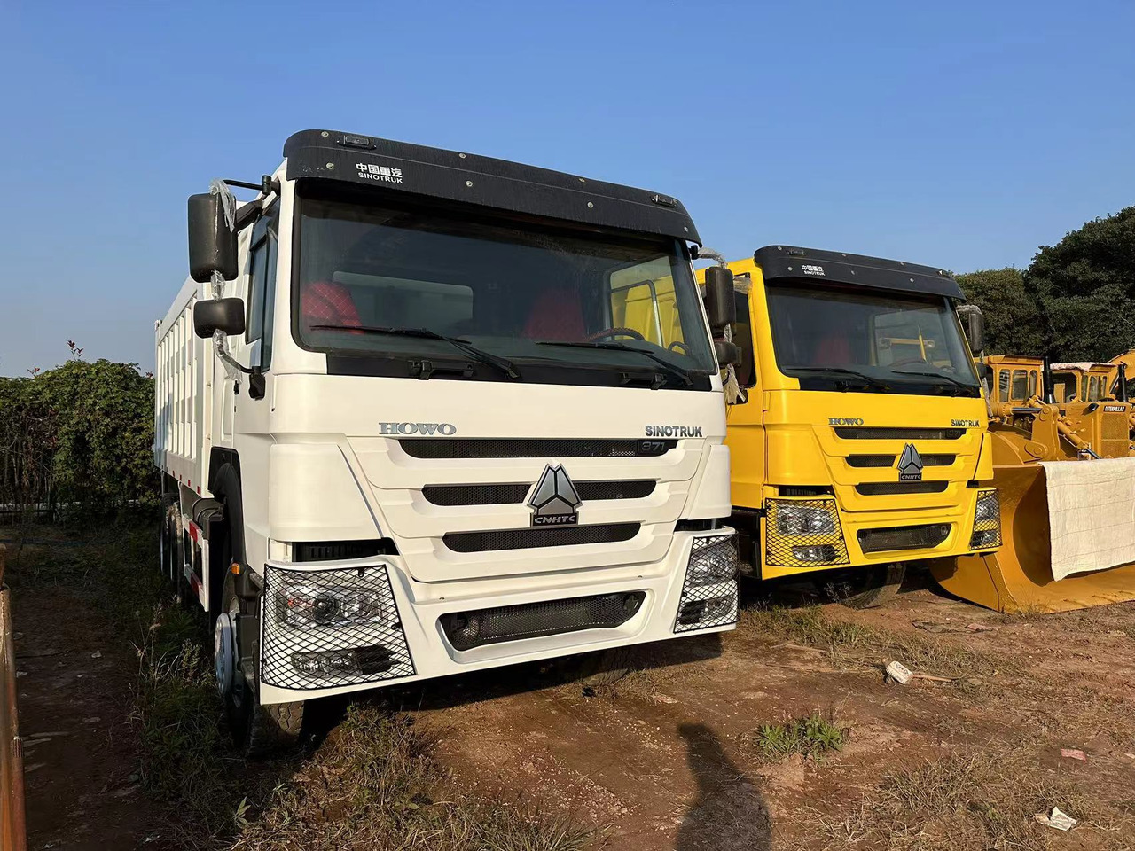 SINOTRUK HOWO HOWO 371 6x4 - شاحنة قلاب: صورة 1 SINOTRUK HOWO HOWO 371 6x4 - شاحنة قلاب: صورة 1