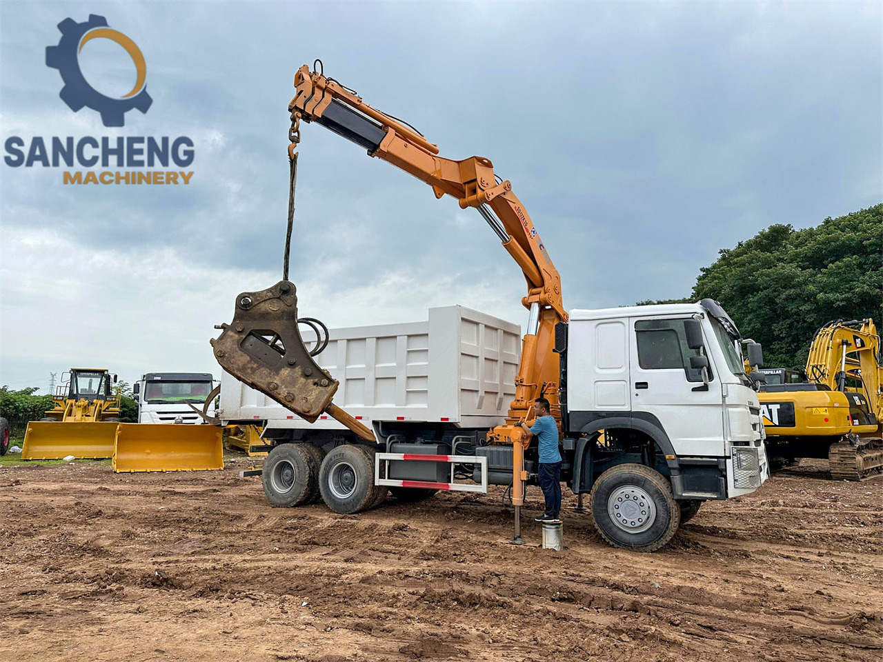 SINOTRUK Howo 371 6x4 crane truck - شاحنة كرين: صورة 1 SINOTRUK Howo 371 6x4 crane truck - شاحنة كرين: صورة 1