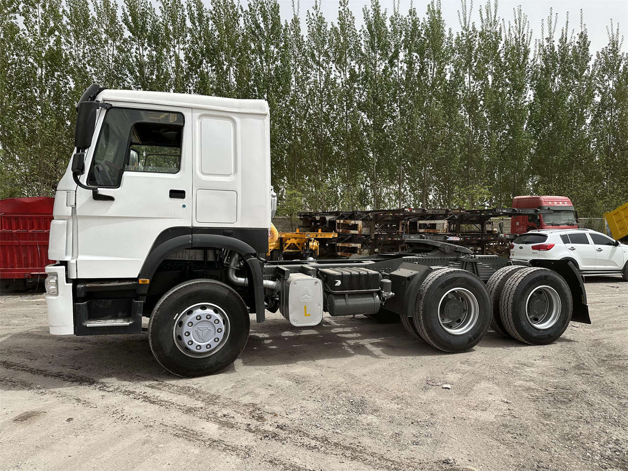 SINOTRUK Howo 371hp Truck Head - وحدة جر: صورة 5 SINOTRUK Howo 371hp Truck Head - وحدة جر: صورة 5