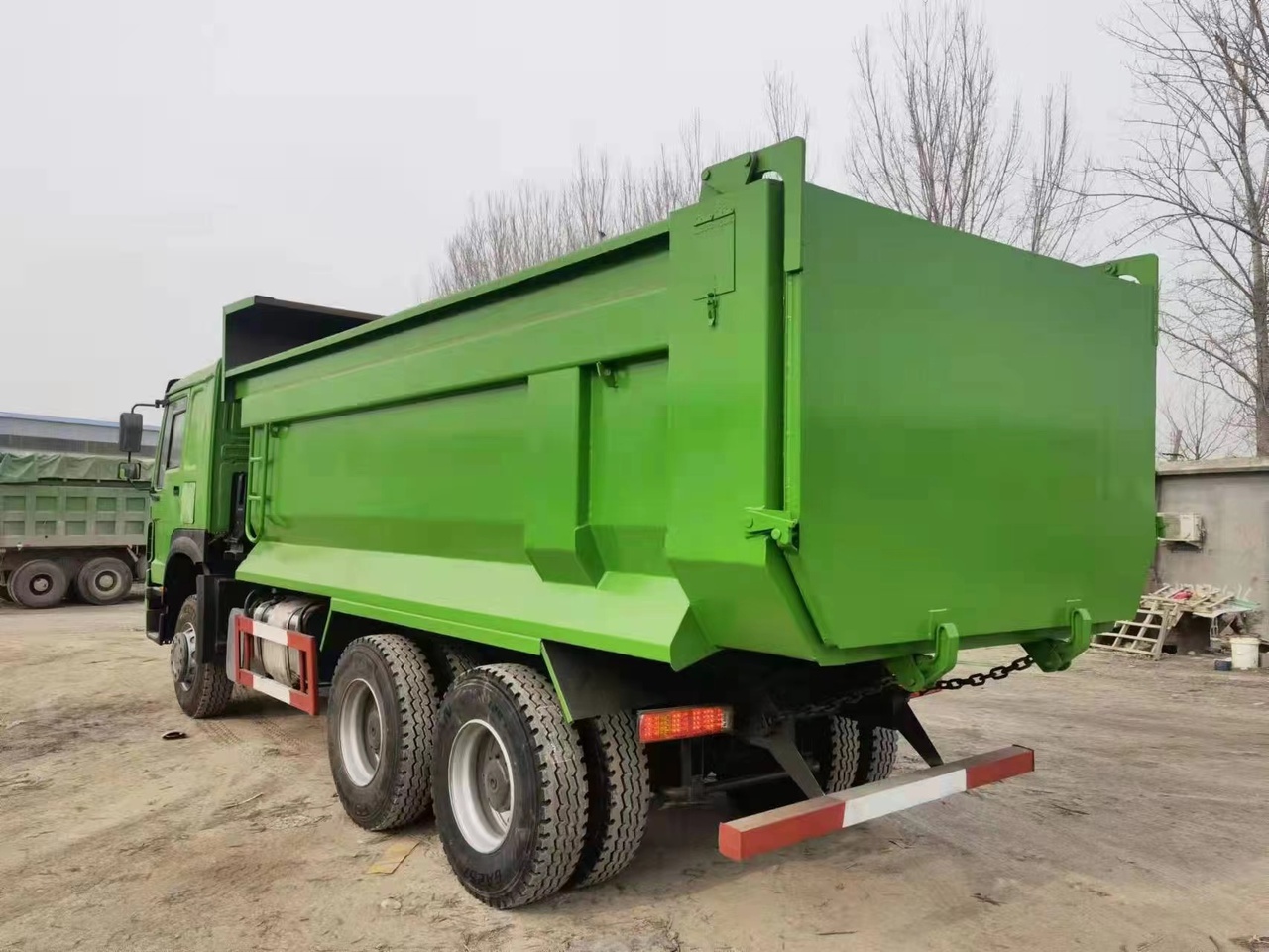 SINOTRUK Howo Dump truck 371 - شاحنة قلاب: صورة 4 SINOTRUK Howo Dump truck 371 - شاحنة قلاب: صورة 4