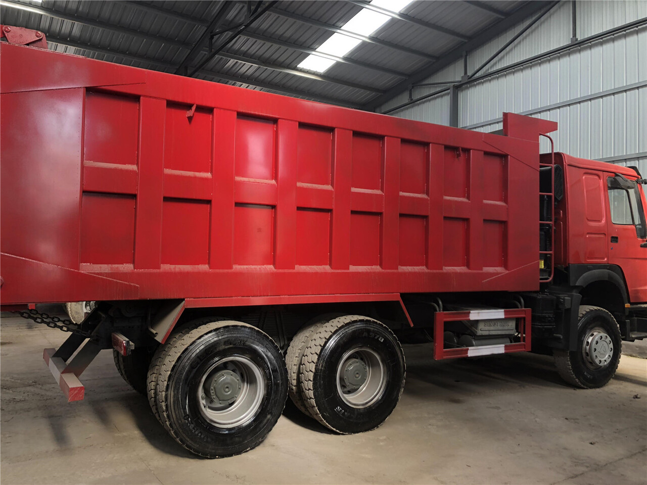 SINOTRUK Howo Dump truck 371 - شاحنة قلاب: صورة 3 SINOTRUK Howo Dump truck 371 - شاحنة قلاب: صورة 3