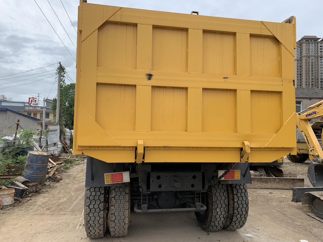 SINOTRUK Howo Dump truck 371 - شاحنة قلاب: صورة 3 SINOTRUK Howo Dump truck 371 - شاحنة قلاب: صورة 3