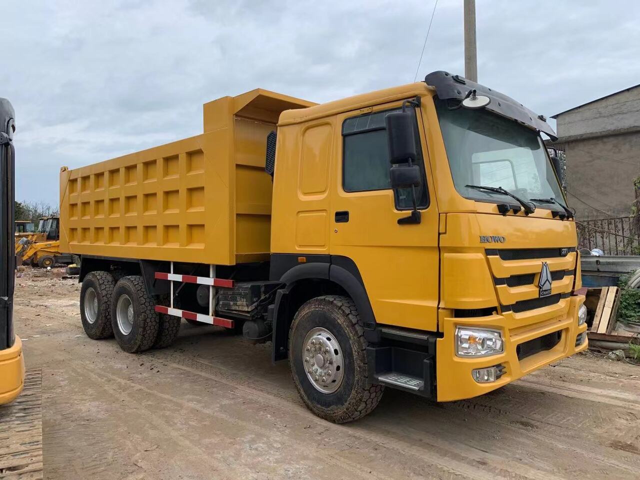 SINOTRUK Howo Dump truck 371 - شاحنة قلاب: صورة 1 SINOTRUK Howo Dump truck 371 - شاحنة قلاب: صورة 1