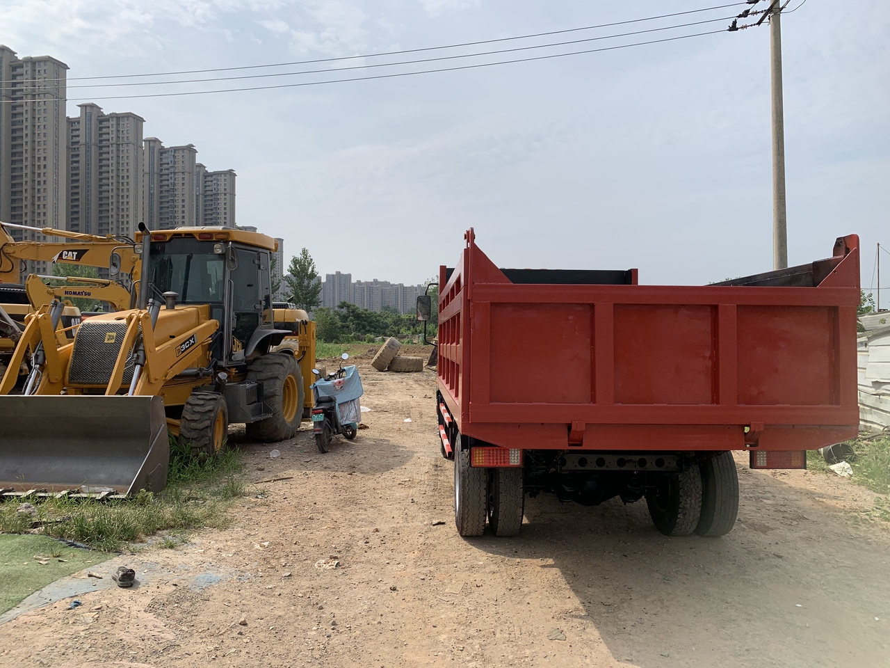 SINOTRUK Howo Dump truck 4x2 - شاحنة قلاب: صورة 5 SINOTRUK Howo Dump truck 4x2 - شاحنة قلاب: صورة 5