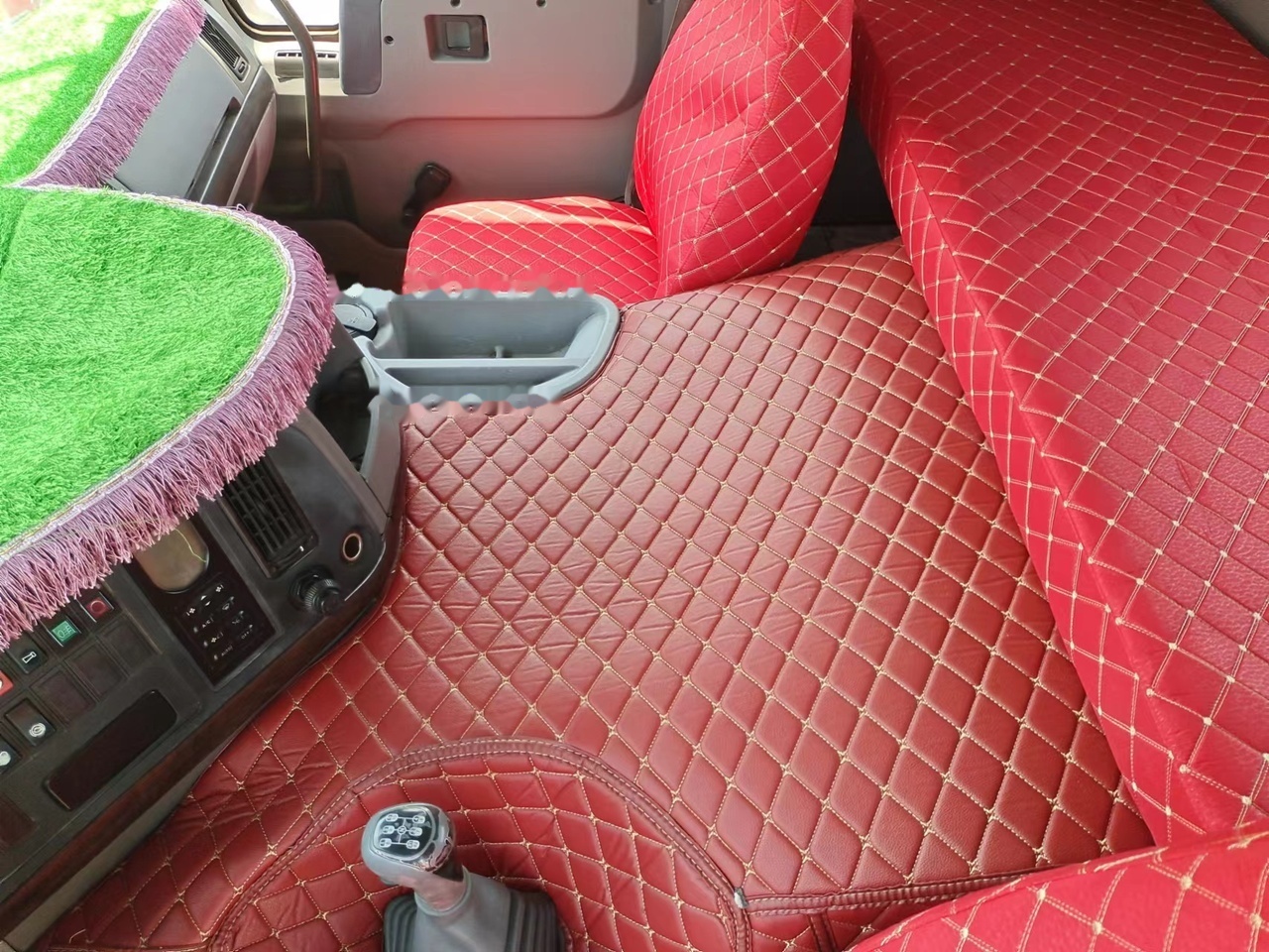 SINOTRUK Howo tractor unit 420 - وحدة جر: صورة 5 SINOTRUK Howo tractor unit 420 - وحدة جر: صورة 5