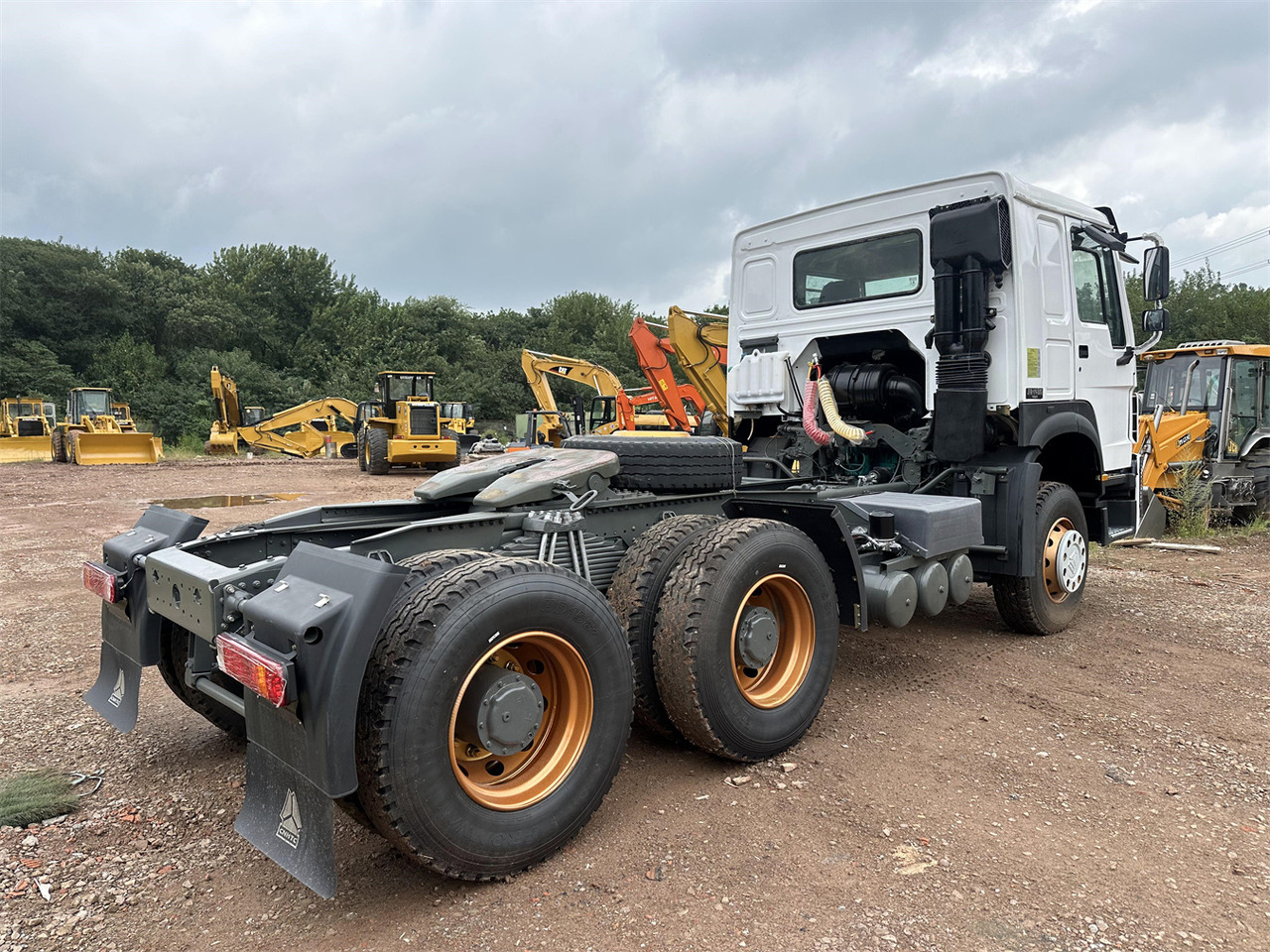 SINOTRUK Howo tractor unit 420hp - وحدة جر: صورة 4 SINOTRUK Howo tractor unit 420hp - وحدة جر: صورة 4
