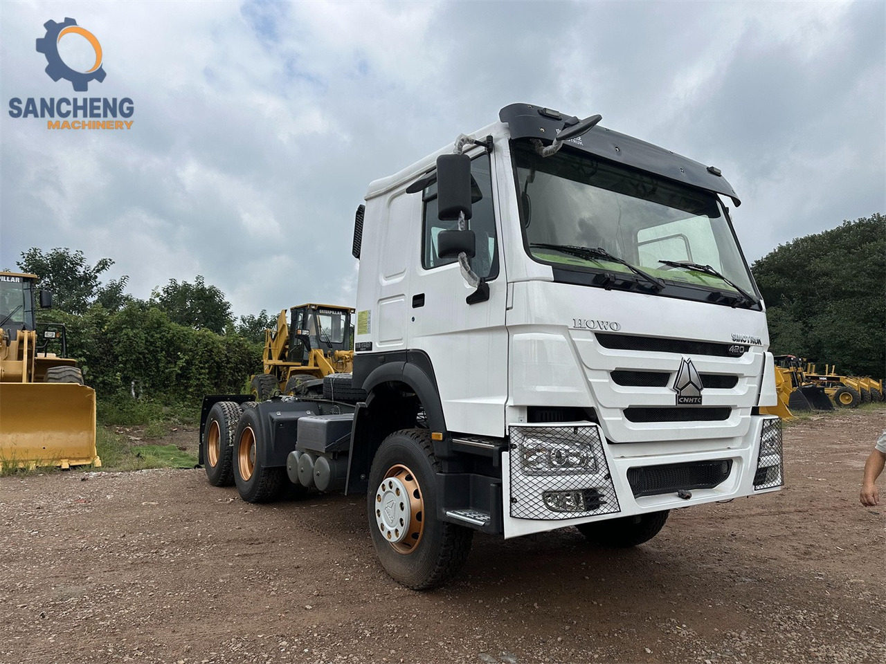 SINOTRUK Howo tractor unit 420hp - وحدة جر: صورة 3 SINOTRUK Howo tractor unit 420hp - وحدة جر: صورة 3