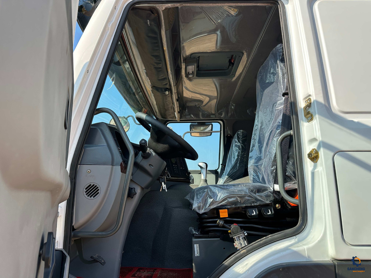 شاحنة قلاب Sintruk HOWO 400hp 6X4: صورة 16