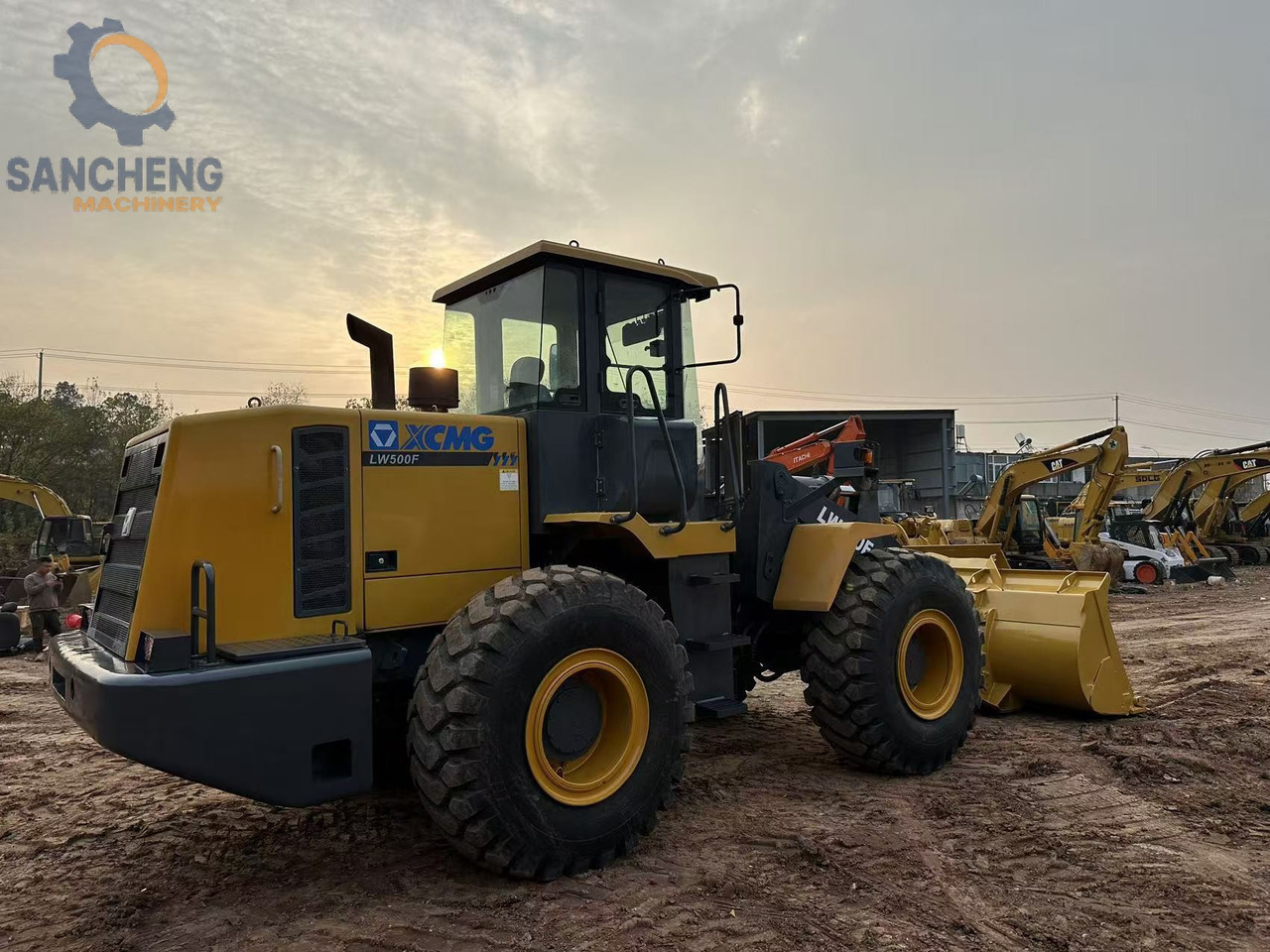 XCMG LW500F - اللودر بعجل: صورة 2 XCMG LW500F - اللودر بعجل: صورة 2