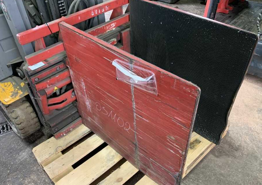 A.T.I.B. 474.181, Kartonklammer - المشبك - معدات المناولة: صورة 1 A.T.I.B. 474.181, Kartonklammer - المشبك - معدات المناولة: صورة 1