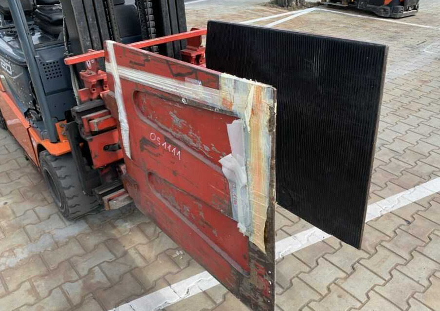 Bolzoni KS08CF5A, Kartonklammer - المشبك - معدات المناولة: صورة 2 Bolzoni KS08CF5A, Kartonklammer - المشبك - معدات المناولة: صورة 2