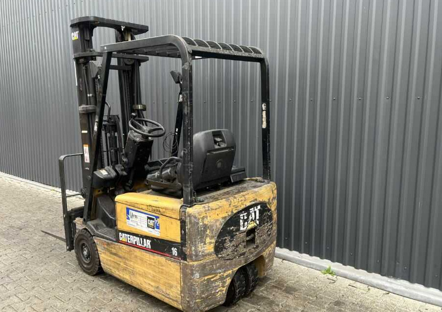 CAT Lift Trucks EP16KT - رافعة شوكية كهربائية: صورة 3 CAT Lift Trucks EP16KT - رافعة شوكية كهربائية: صورة 3