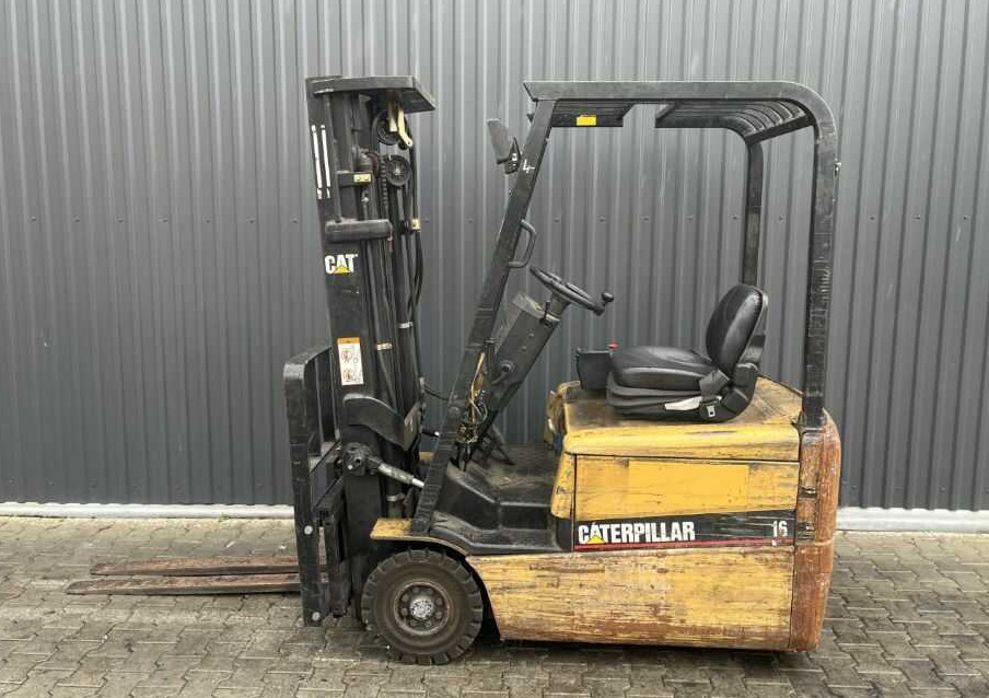 CAT Lift Trucks EP16KT - رافعة شوكية كهربائية: صورة 2 CAT Lift Trucks EP16KT - رافعة شوكية كهربائية: صورة 2
